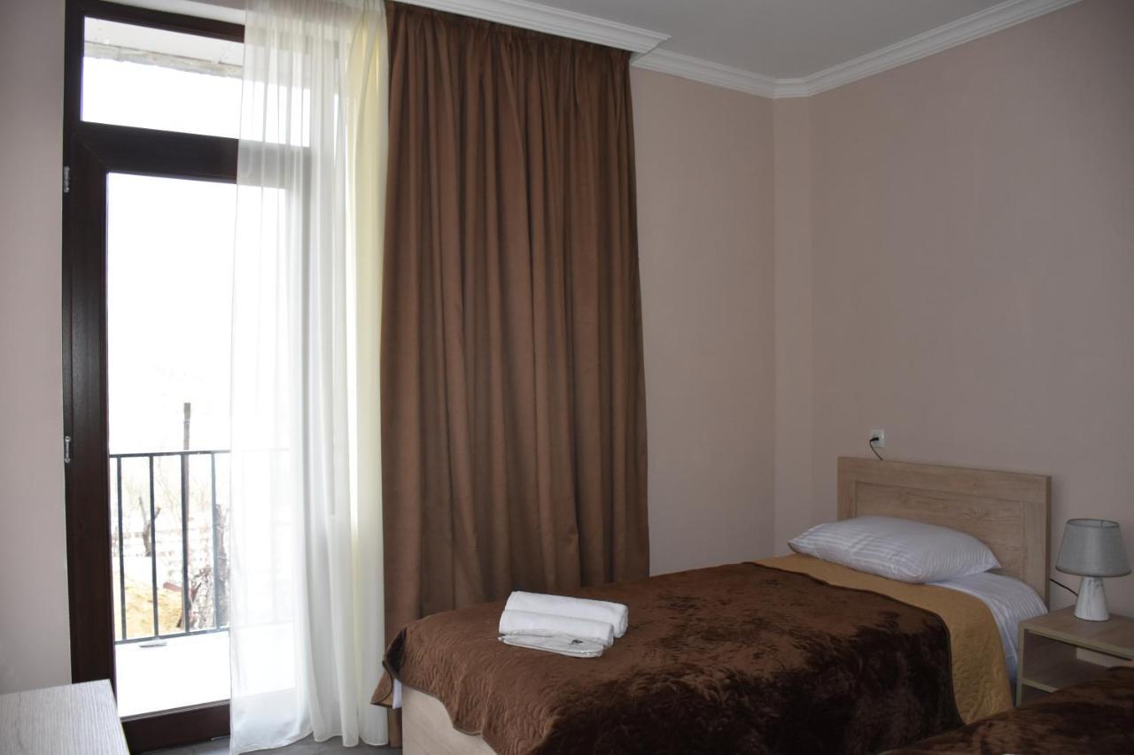 Nikala'S House Hotel Borjomi ภายนอก รูปภาพ