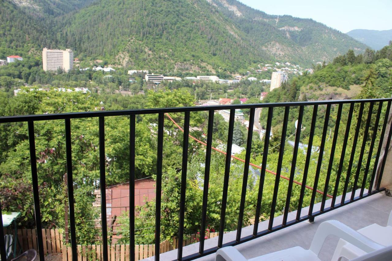 Nikala'S House Hotel Borjomi ภายนอก รูปภาพ